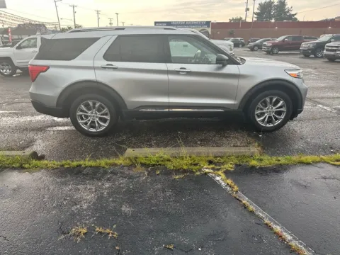 More photos of 2021 Ford Explorer Limited at Ironton Automotive, OH