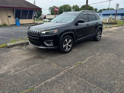 Another view of 2019 Jeep Cherokee Limited for sale in Ironton, OH at Ironton Automotive