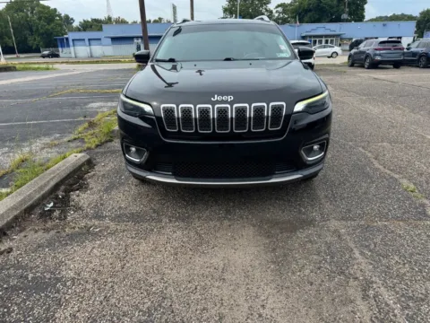Photos of 2019 Jeep Cherokee Limited for sale in Ironton, OH at Ironton Automotive