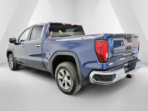 More photos of 2023 GMC Sierra 1500 SLT at Ironton Automotive, OH