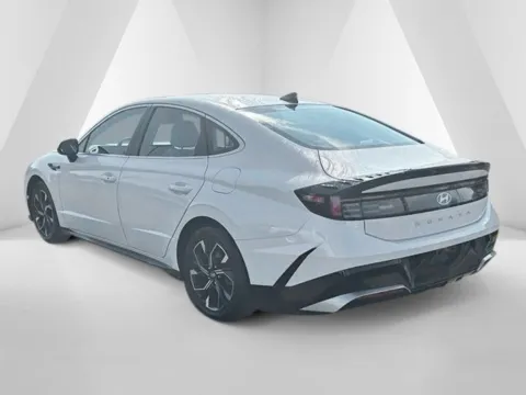 More photos of 2025 Hyundai Sonata SEL at Ironton Automotive, OH