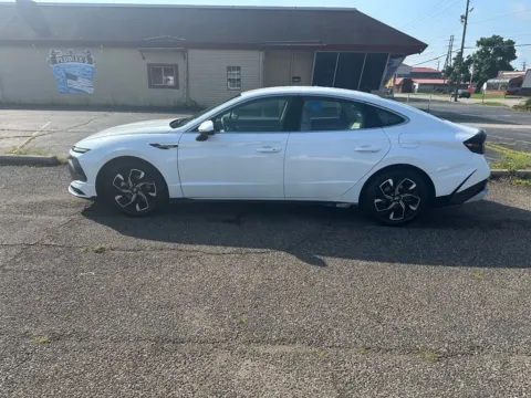 More photos of 2025 Hyundai Sonata SEL at Ironton Automotive, OH
