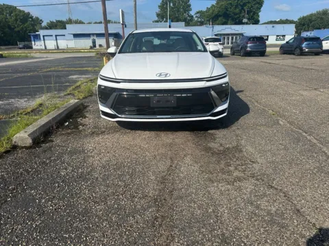Photos of 2025 Hyundai Sonata SEL for sale in Ironton, OH at Ironton Automotive