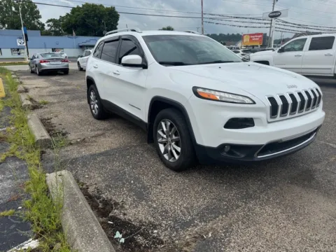 Another view of 2017 Jeep Cherokee Limited for sale in Ironton, OH at Ironton Automotive