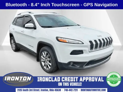 White 2017 Jeep Cherokee Limited for sale in Ironton, OH