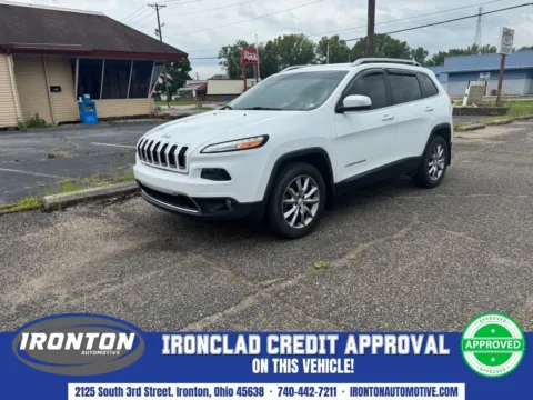 White 2017 Jeep Cherokee Limited for sale in Ironton, OH