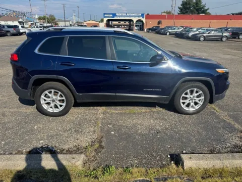 More photos of 2015 Jeep Cherokee Latitude at Ironton Automotive, OH