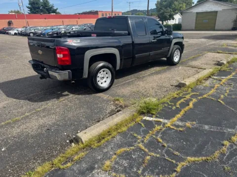 More photos of 2008 Chevrolet Silverado 1500 LT at Ironton Automotive, OH