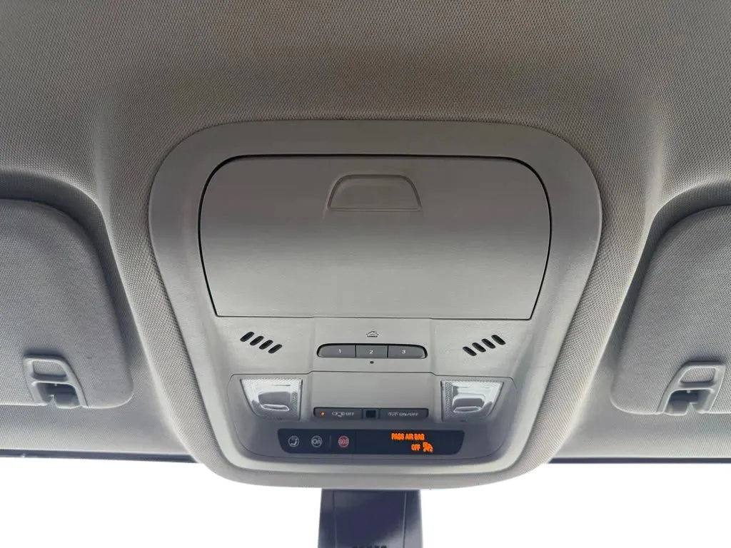 2022 GMC Acadia SLT - Photo 22