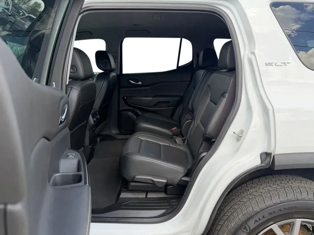 2022 GMC Acadia SLT - Photo 30