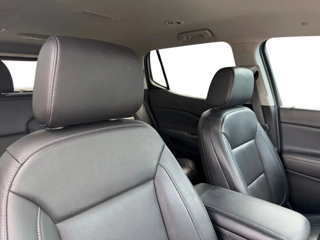 2022 GMC Acadia SLT - Photo 28