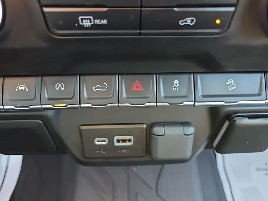 2023 Chevrolet Silverado 1500 Custom - Photo 22