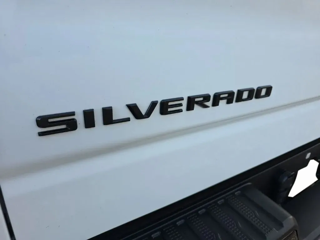 2023 Chevrolet Silverado 1500 Custom - Photo 12