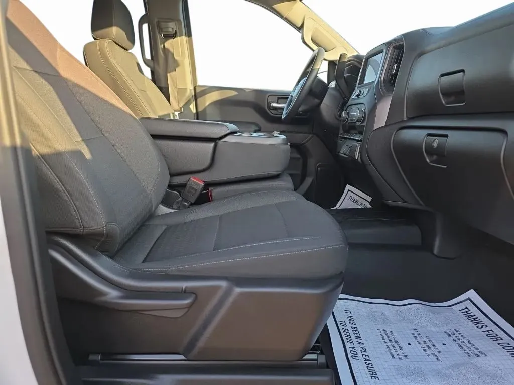 2023 Chevrolet Silverado 1500 Custom - Photo 28