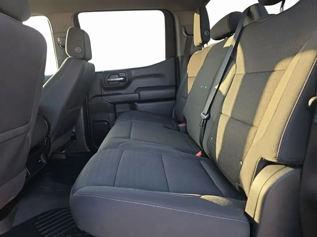 2023 Chevrolet Silverado 1500 Custom - Photo 25