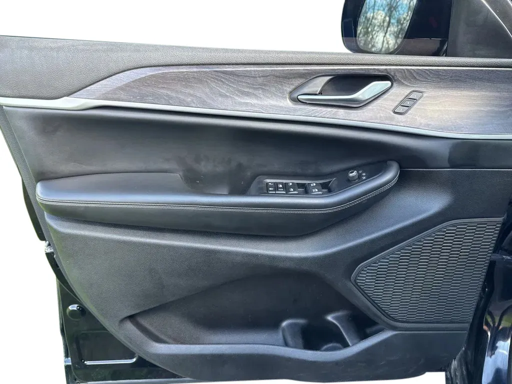 2023 Jeep Grand Cherokee Limited - Photo 12