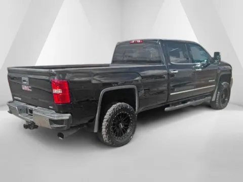 More photos of 2018 GMC Sierra 2500 HD SLT at Ironton Automotive, OH