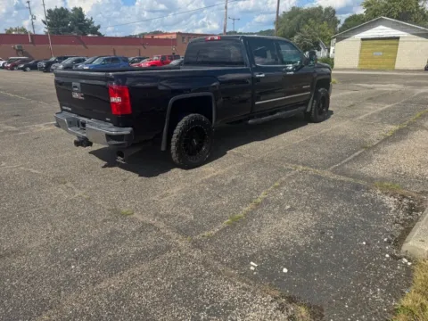 More photos of 2018 GMC Sierra 2500 HD SLT at Ironton Automotive, OH