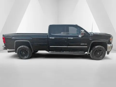 More photos of 2018 GMC Sierra 2500 HD SLT at Ironton Automotive, OH