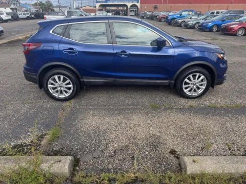 More photos of 2020 Nissan Rogue Sport S at Ironton Automotive, OH