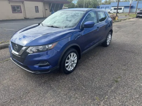 More photos of 2020 Nissan Rogue Sport S at Ironton Automotive, OH