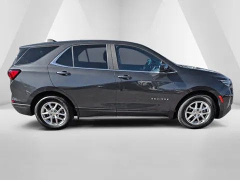 More photos of 2022 Chevrolet Equinox LT at Ironton Automotive, OH