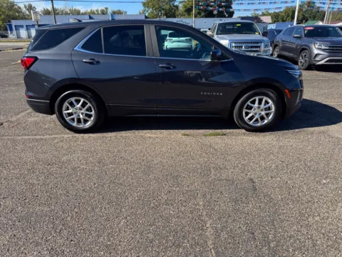 More photos of 2022 Chevrolet Equinox LT at Ironton Automotive, OH