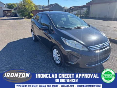 Black 2011 Ford Fiesta SE for sale in Ironton, OH