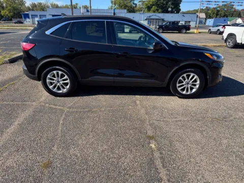 More photos of 2020 Ford Escape SE at Ironton Automotive, OH