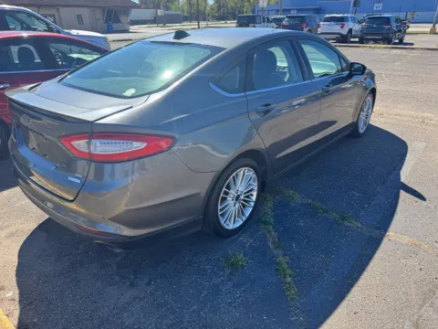 More photos of 2016 Ford Fusion SE at Ironton Automotive, OH