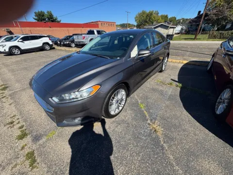 Another view of 2016 Ford Fusion SE for sale in Ironton, OH at Ironton Automotive