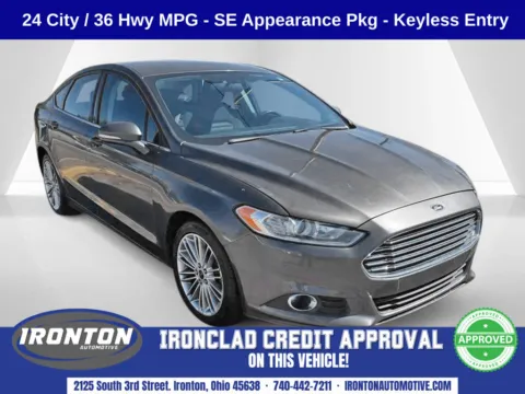 Gray 2016 Ford Fusion SE for sale in Ironton, OH