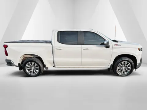 More photos of 2021 Chevrolet Silverado 1500 LT at Ironton Automotive, OH