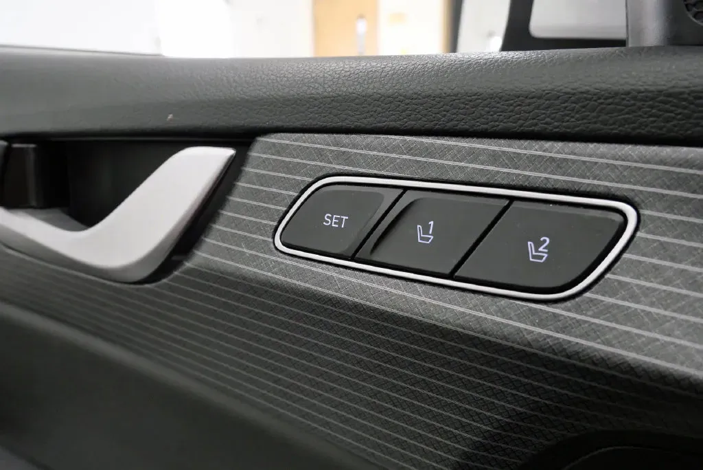 2024 Hyundai Palisade Limited - Photo 15