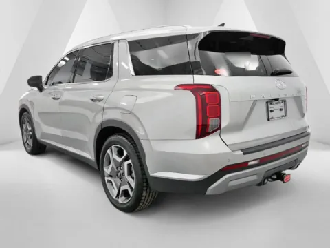 More photos of 2024 Hyundai Palisade Limited at Ironton Automotive, OH
