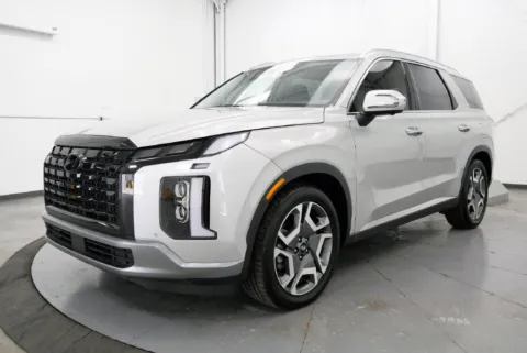 Another view of 2024 Hyundai Palisade Limited for sale in Ironton, OH at Ironton Automotive