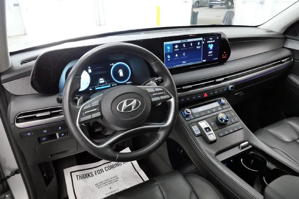 2024 Hyundai Palisade Limited - Photo 12