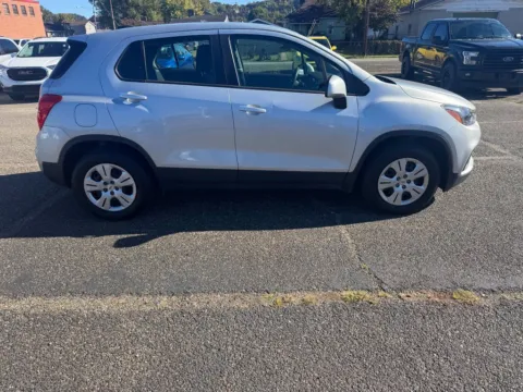 More photos of 2017 Chevrolet Trax LS at Ironton Automotive, OH