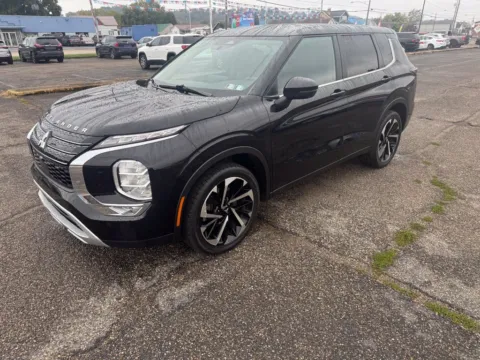 Another view of 2024 Mitsubishi Outlander SE Black Edition w/Pano Roof for sale in Ironton, OH at Ironton Automotive