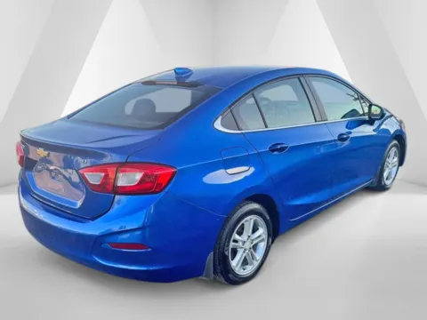 More photos of 2018 Chevrolet Cruze LT at Ironton Automotive, OH