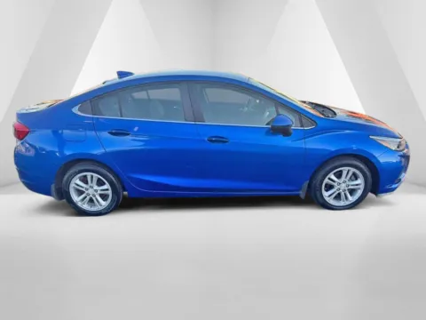 More photos of 2018 Chevrolet Cruze LT at Ironton Automotive, OH