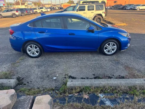 More photos of 2018 Chevrolet Cruze LT at Ironton Automotive, OH
