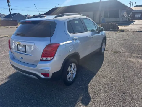 More photos of 2022 Chevrolet Trax LT at Ironton Automotive, OH