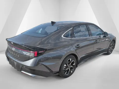 More photos of 2025 Hyundai Sonata SEL at Ironton Automotive, OH