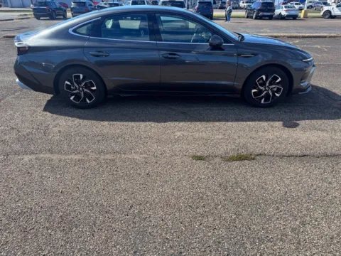 More photos of 2025 Hyundai Sonata SEL at Ironton Automotive, OH