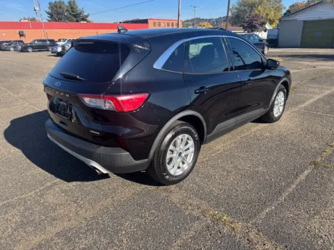 More photos of 2020 Ford Escape SE at Ironton Automotive, OH
