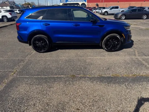 More photos of 2022 Kia Sorento X-Line EX at Ironton Automotive, OH