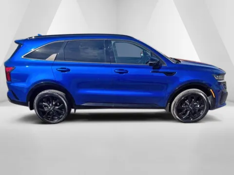 More photos of 2022 Kia Sorento X-Line EX at Ironton Automotive, OH