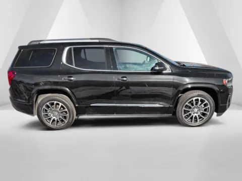 More photos of 2022 GMC Acadia Denali at Ironton Automotive, OH