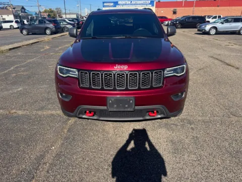 Photos of 2017 Jeep Grand Cherokee Trailhawk for sale in Ironton, OH at Ironton Automotive